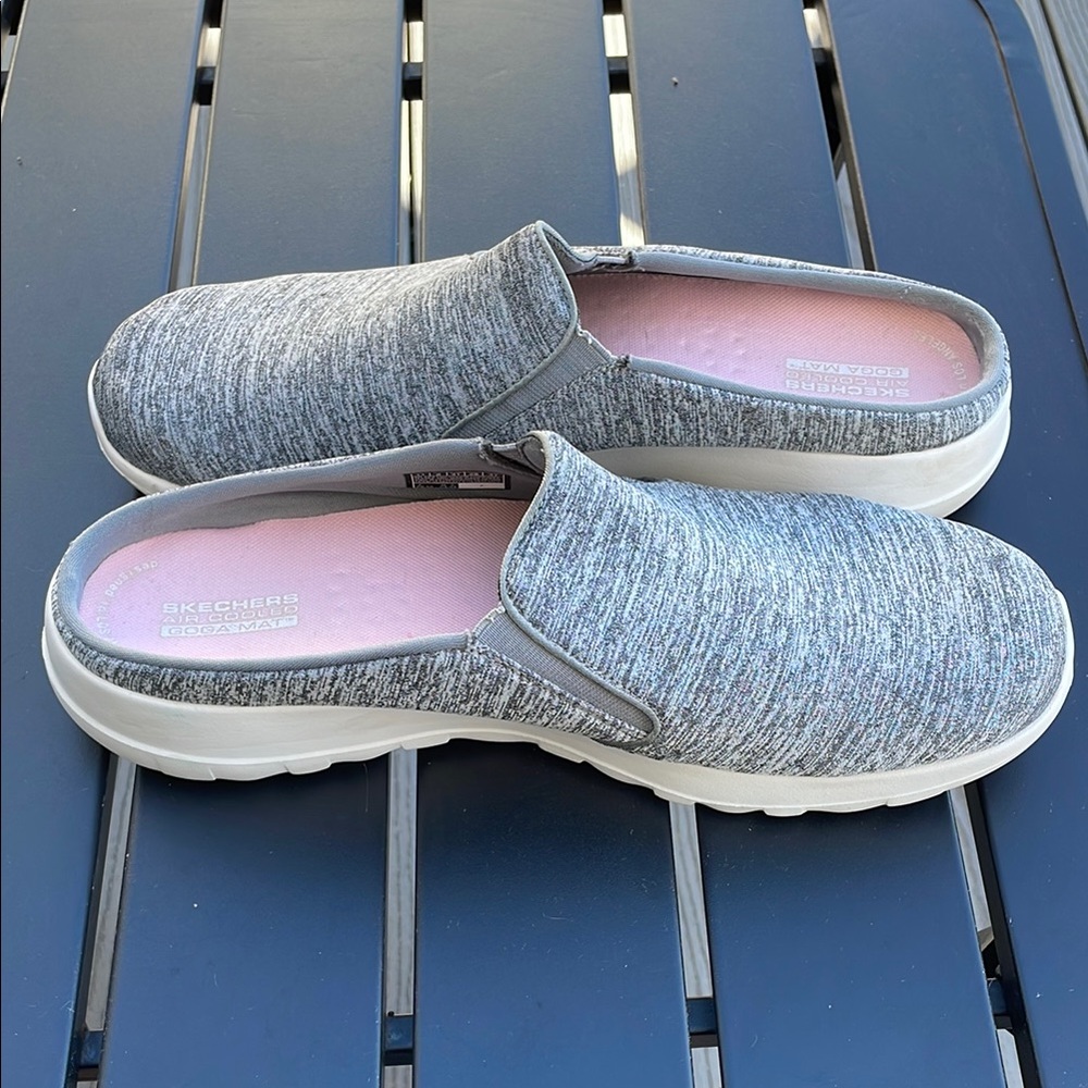 Skechers Gray and White Shoes - excellent condition